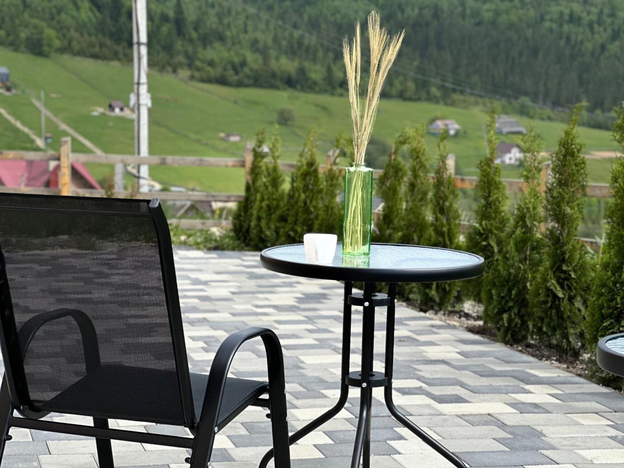 Шепіт Лісу Hotell Bukovel Exteriör bild