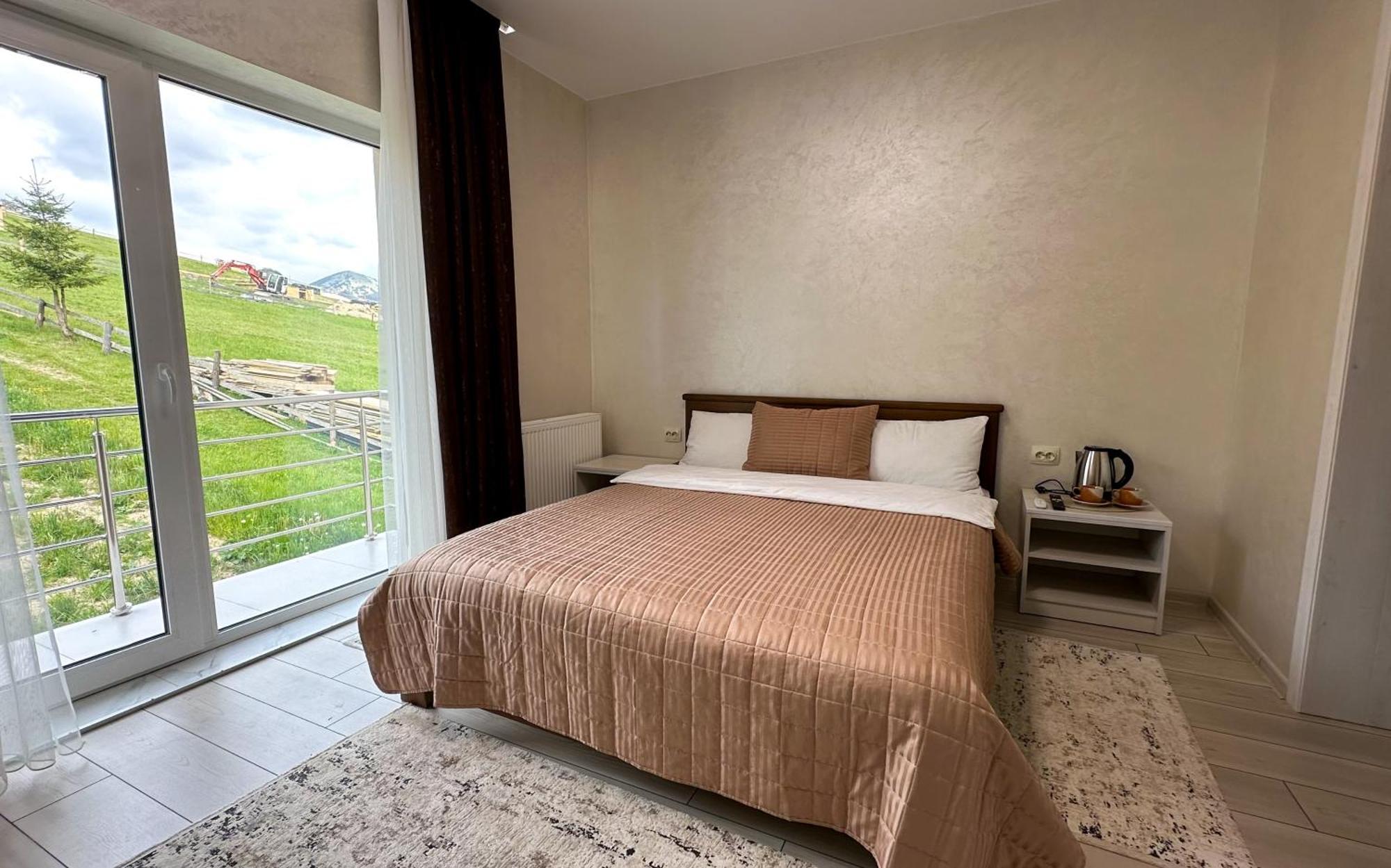 Шепіт Лісу Hotell Bukovel Exteriör bild