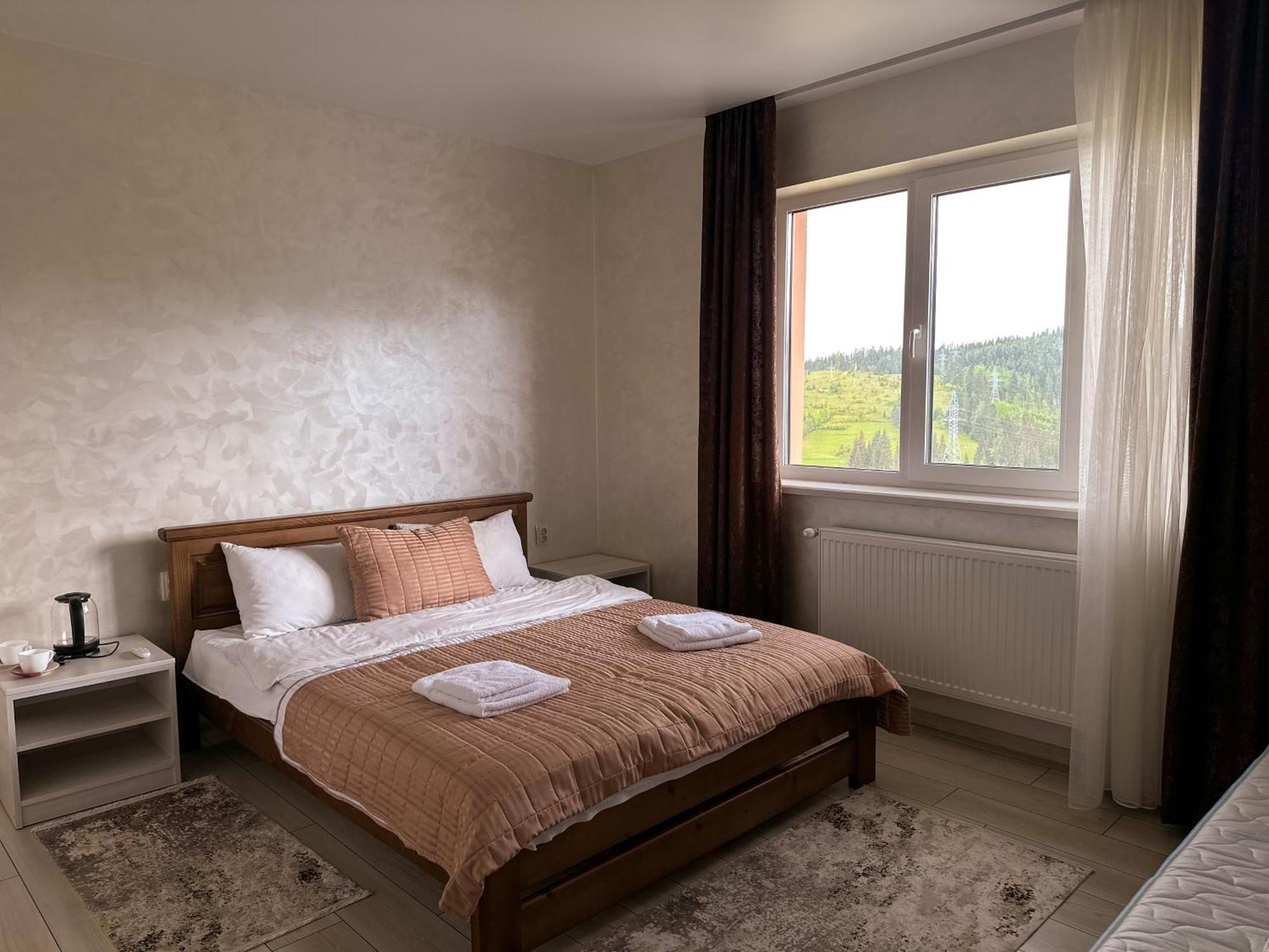 Шепіт Лісу Hotell Bukovel Exteriör bild