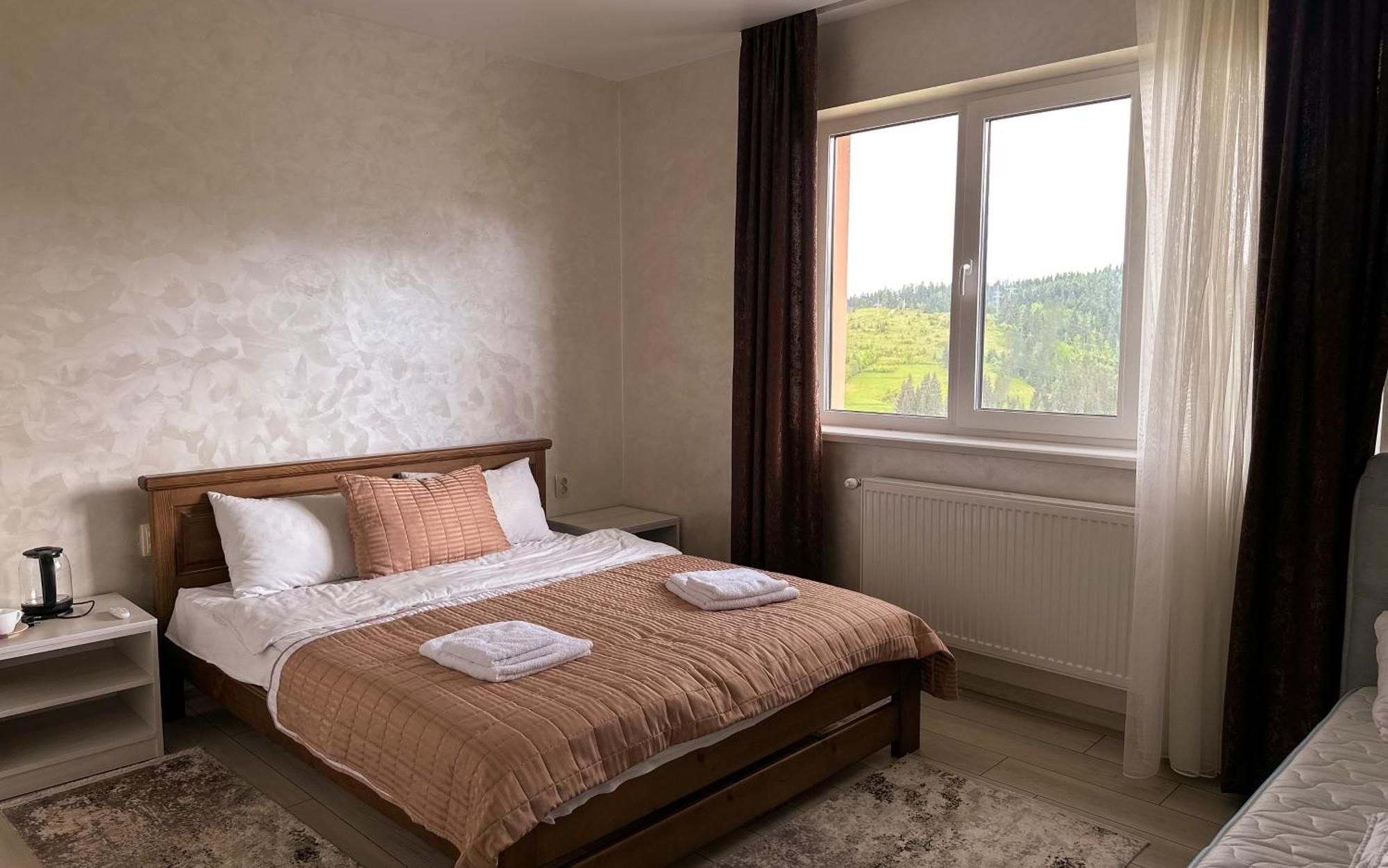 Шепіт Лісу Hotell Bukovel Exteriör bild