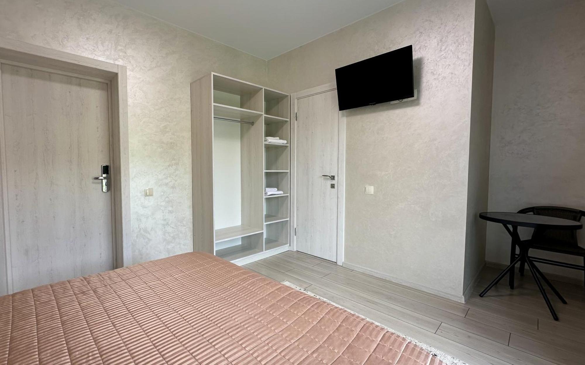 Шепіт Лісу Hotell Bukovel Exteriör bild