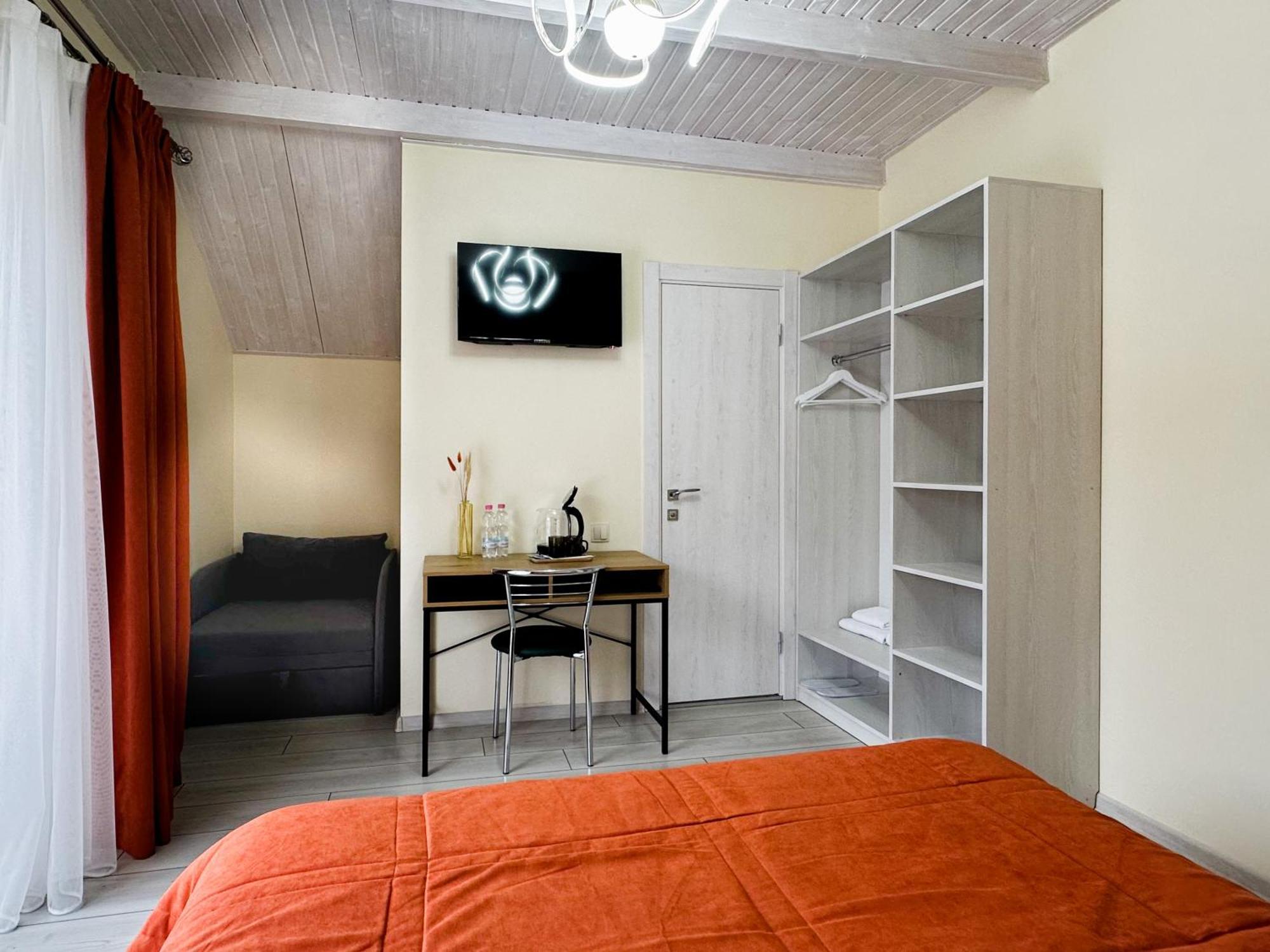 Шепіт Лісу Hotell Bukovel Exteriör bild
